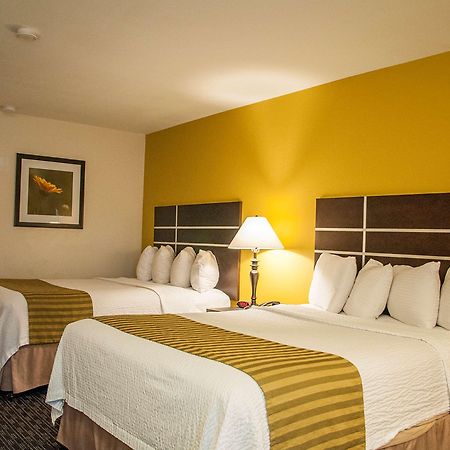 Best Western Village Inn Fresno Exterior photo