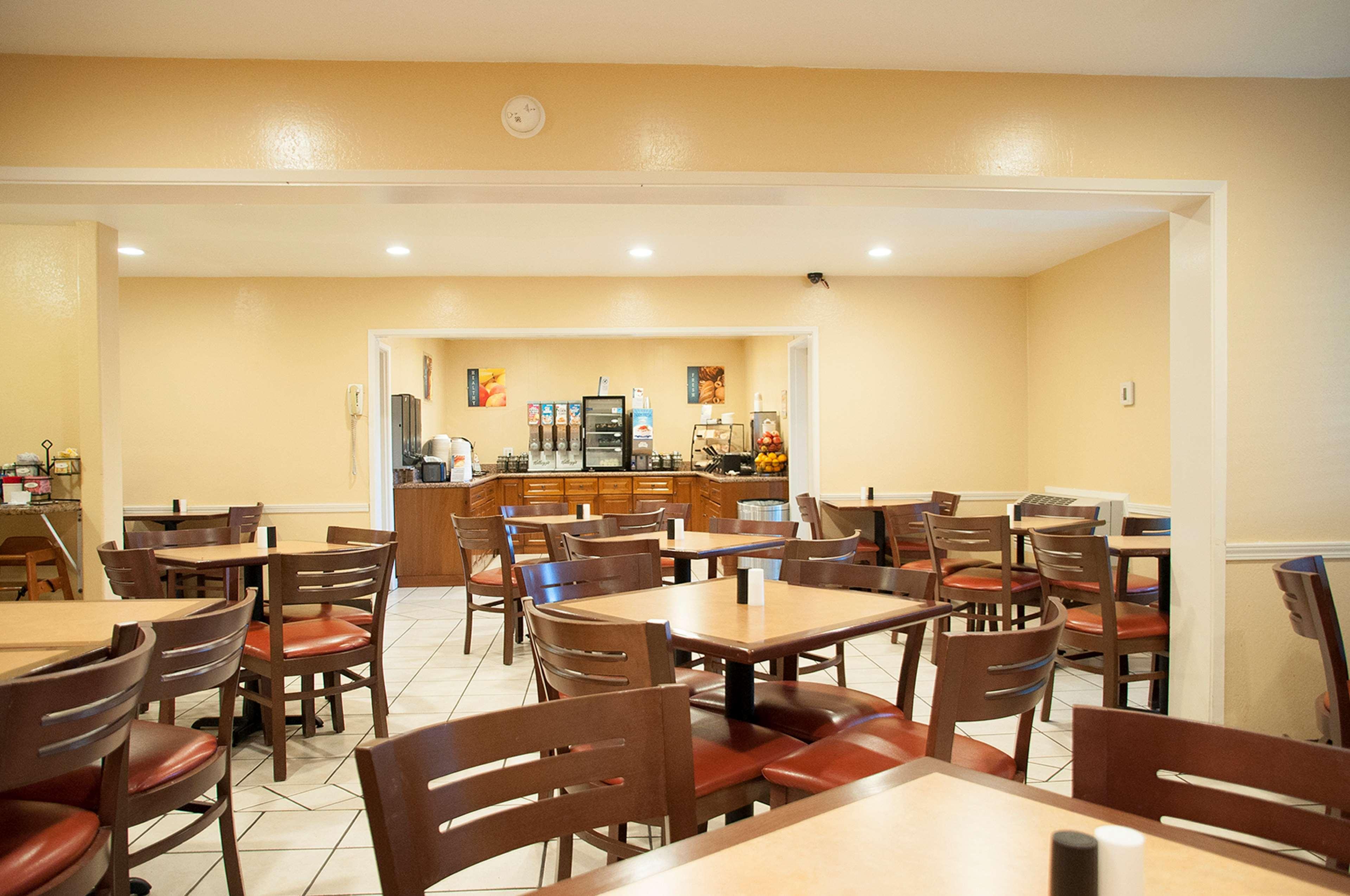 Best Western Village Inn Fresno Exterior photo